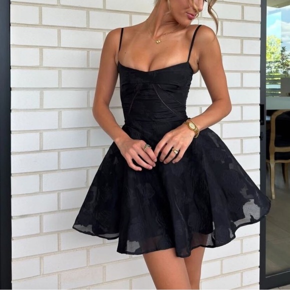 House of CB Dresses & Skirts - House of CB Serenita Black Floral Lace Back Mini Dress XL